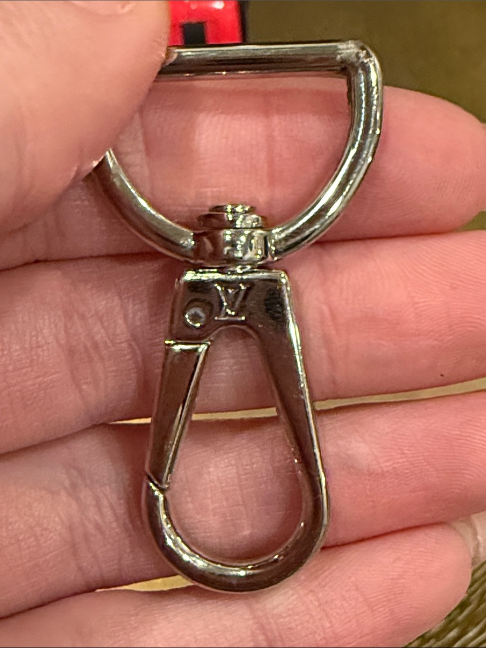 Silver Tone Swivel Hook Clip